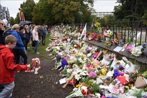 người dân tưởng niệm các nạn nhân trong vụ xả súng tại New Zealand