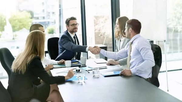 Kỹ năng thương lượng tài chính: Cách đàm phán lương, hợp đồng, vay vốn hiệu quả