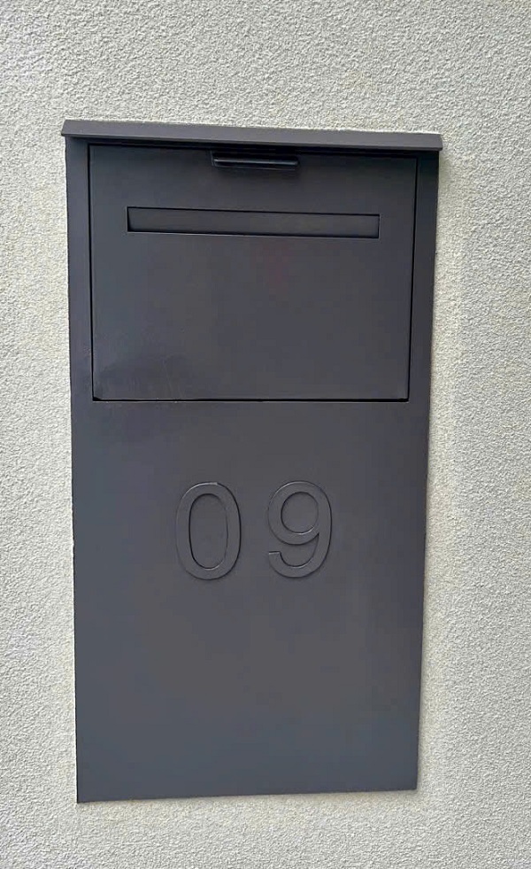 Tủ bưu phẩm âm tường