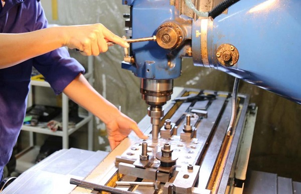 xưởng cơ khí tại Hà Nội uy tín