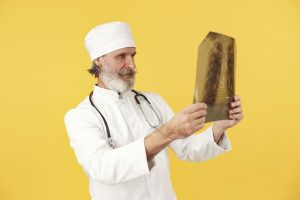 Khám Sức Khỏe Tổng Quát Cho Người Cao Tuổi Ở Đâu Tốt? Kinh Nghiệm & Địa Chỉ Uy Tín